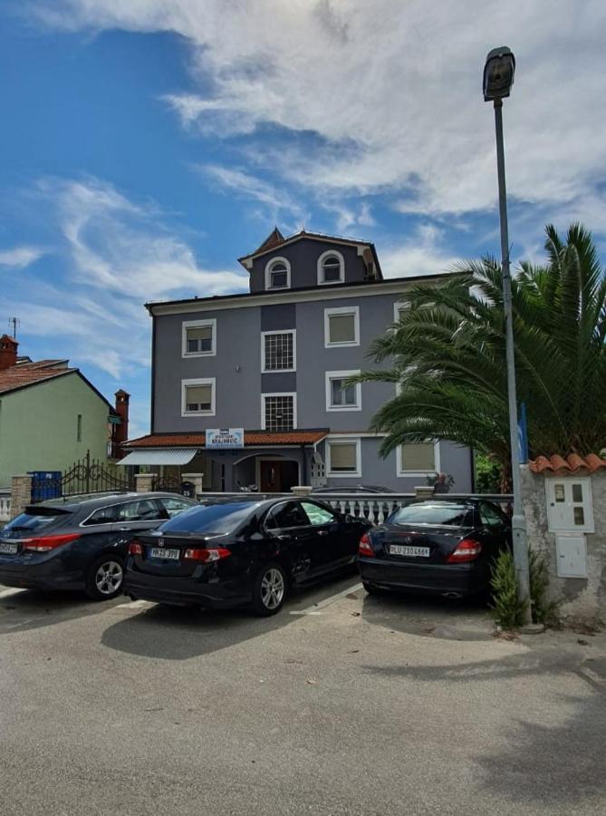 Apartmani Krajnovic Fazana Exterior photo