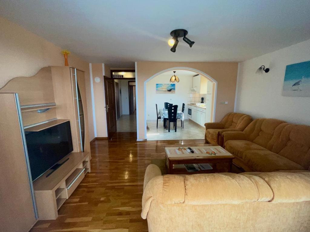 Apartmani Krajnovic Fazana Exterior photo