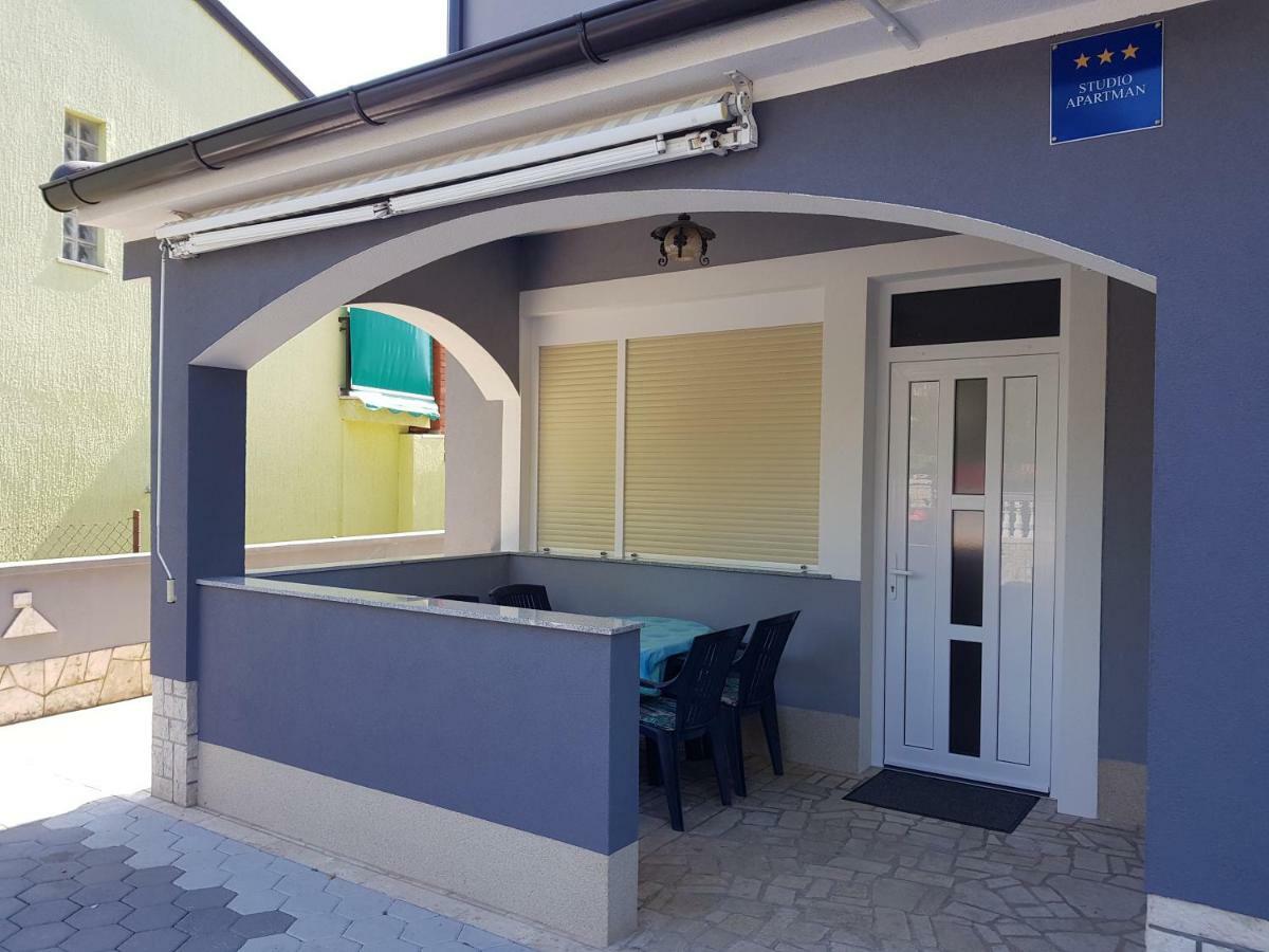 Apartmani Krajnovic Fazana Exterior photo
