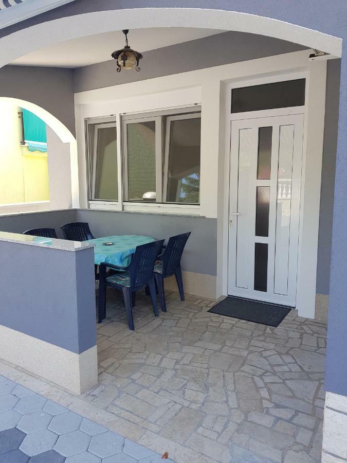 Apartmani Krajnovic Fazana Exterior photo